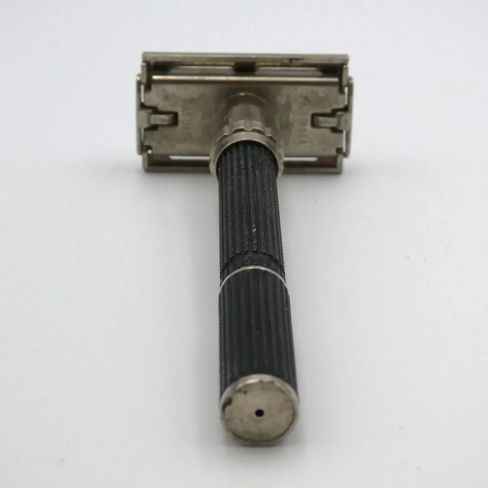 Vintage 1970 Gillette P2 Black Beauty Super Adjustable 109 Safety Razor TTO